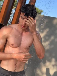 Zax Teerachai ไอจี