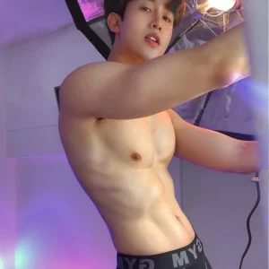 Oriole Huynh ไอจี